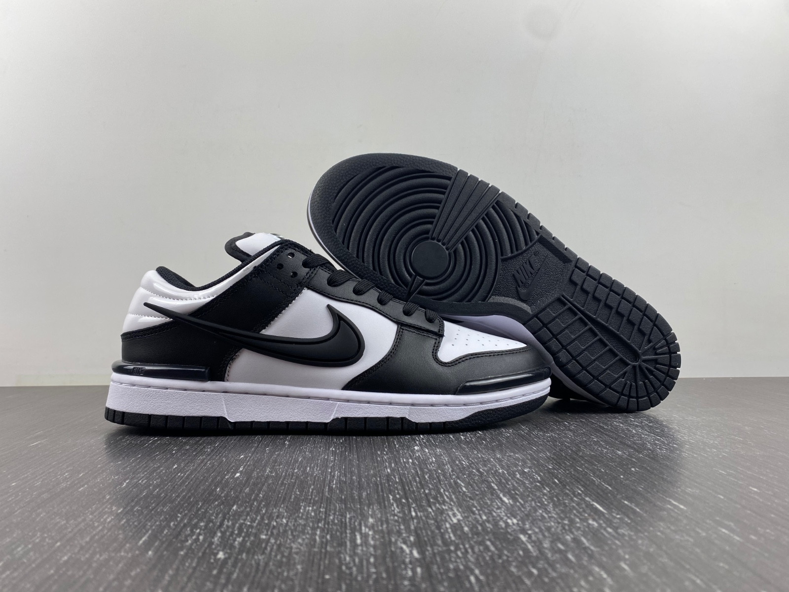 Nike Dunk Low Twist WMNS Panda DZ2794-001