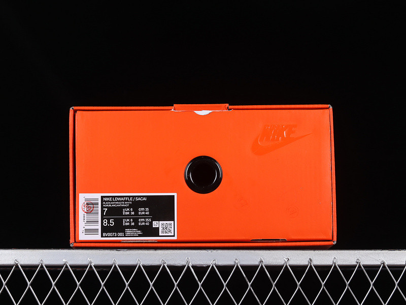 NIKE LD WAFFLE X SACAI BLACK BV0073-001