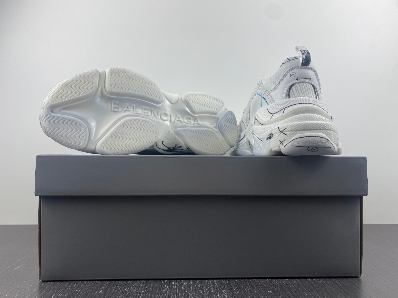 Ba*len*cia*ga triple s 536737 w3srb 9014