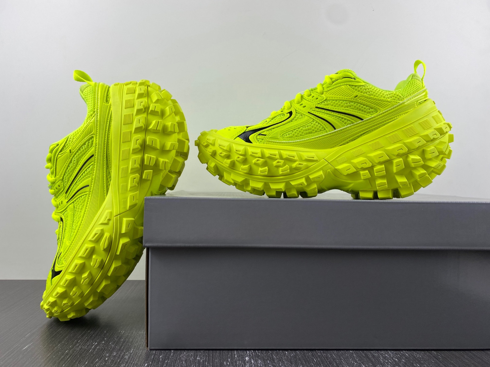 Ba*len*cia*ga bouncer chunky-sole sneakers