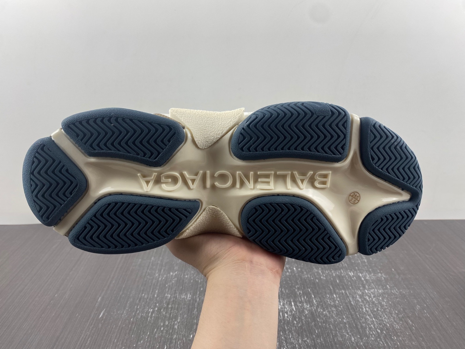 Ba*len*cia*ga triple s 524039 w2fs2 8106