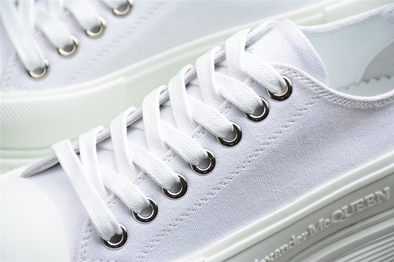 ALEXANDER MCQUEEN SNEAKER