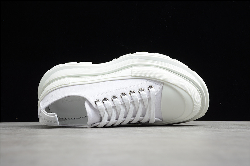 ALEXANDER MCQUEEN SNEAKER