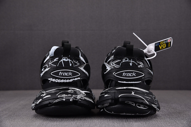 Ba*len*cia*ga track 542023 w3sr2 2315