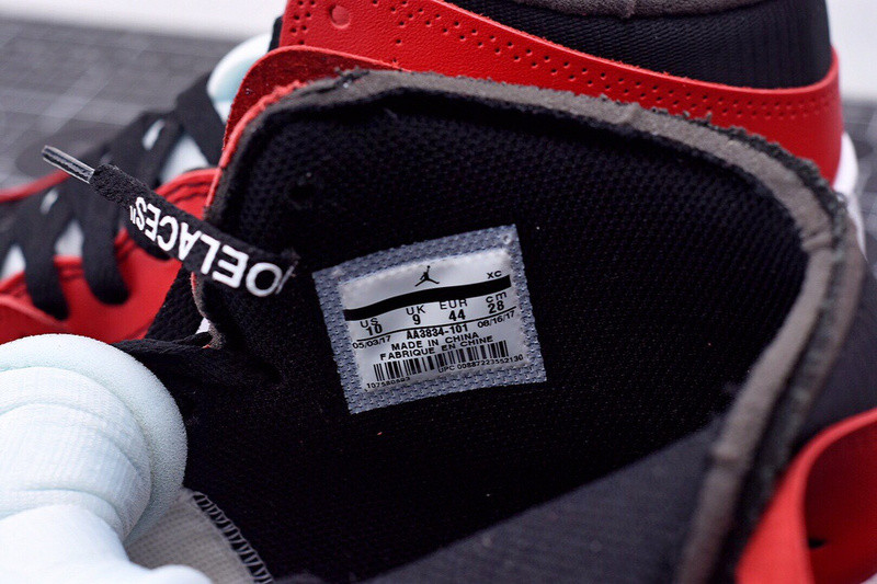 AIR JORDAN 1 RETRO HIGH OW CHICAGO AA3834-101