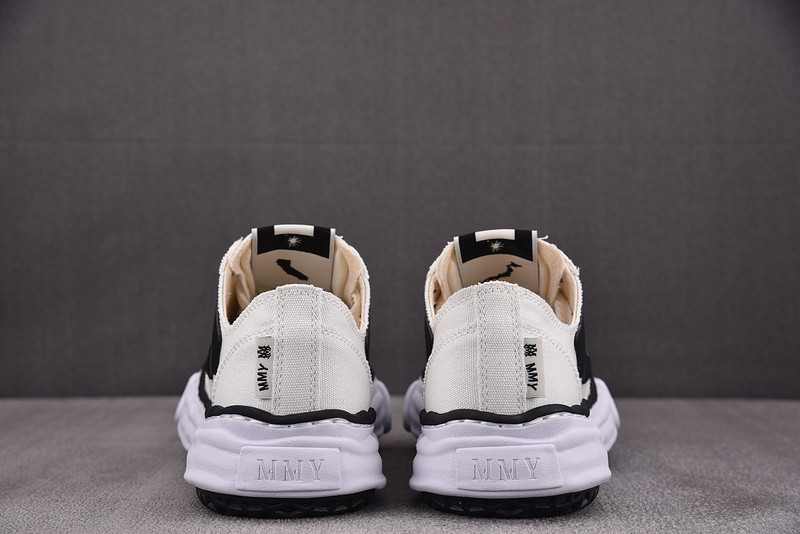 A*iri x MMY Sneakers