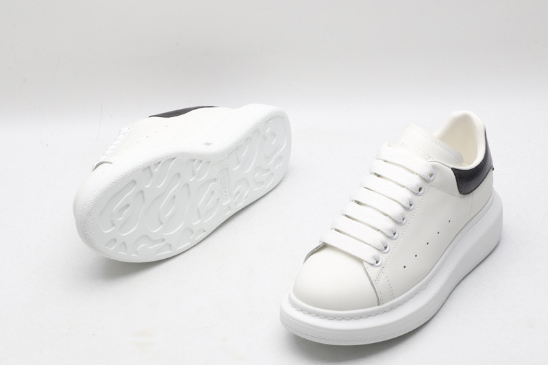 ALEXANDER MCQUEEN SNEAKER