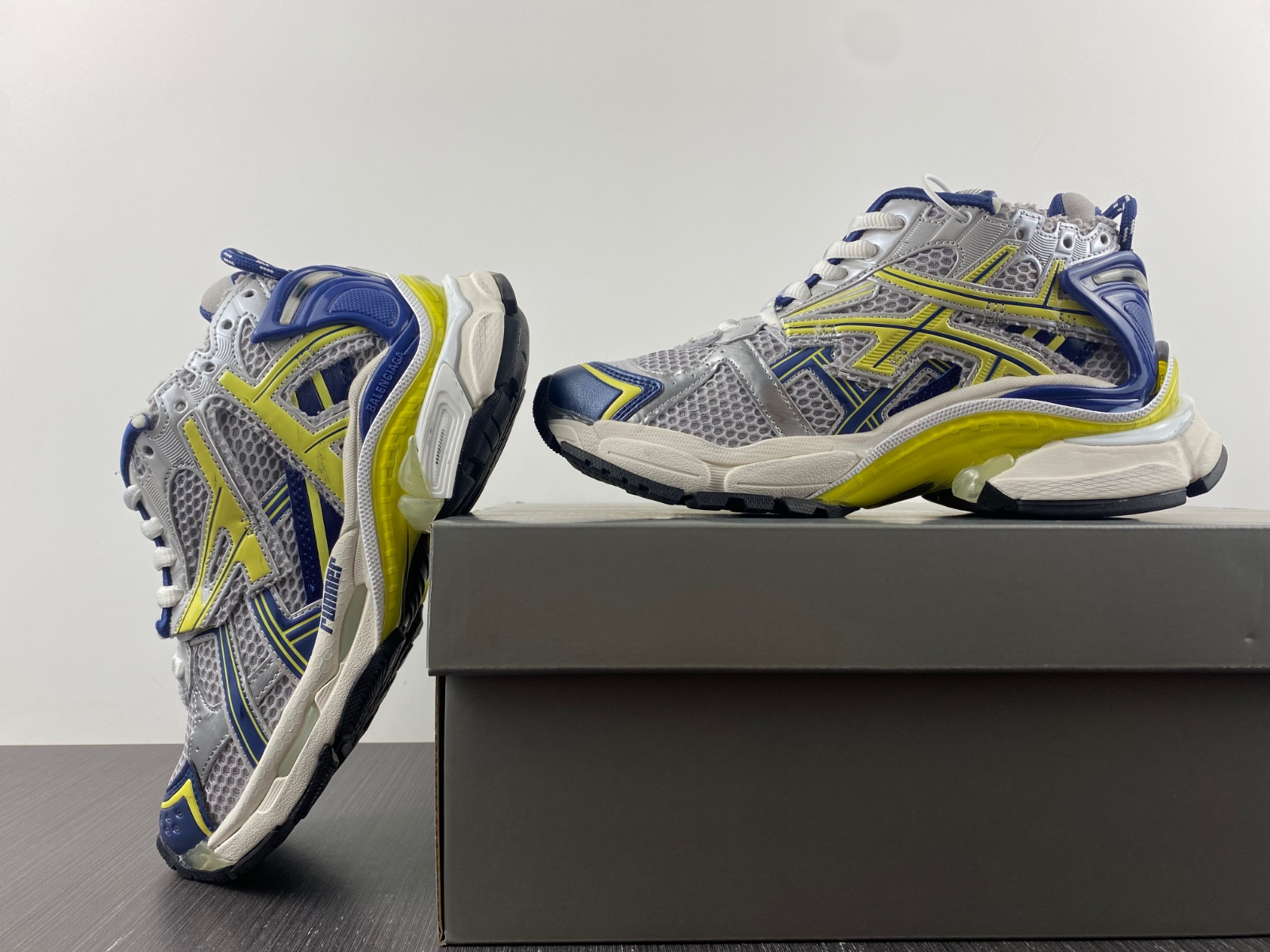 Ba*len*cia*ga runner 677402 w3rb5 9174