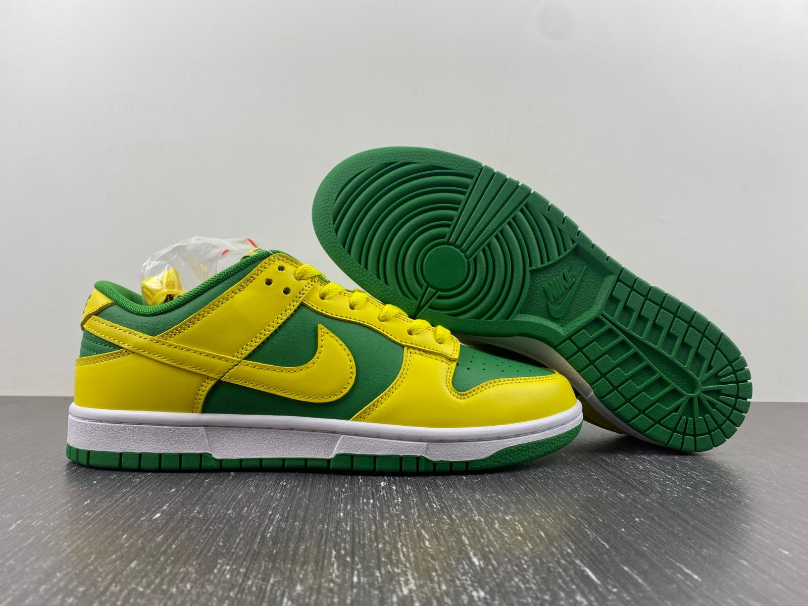 Nike Dunk Low “Reverse Brazil” DV0833-300