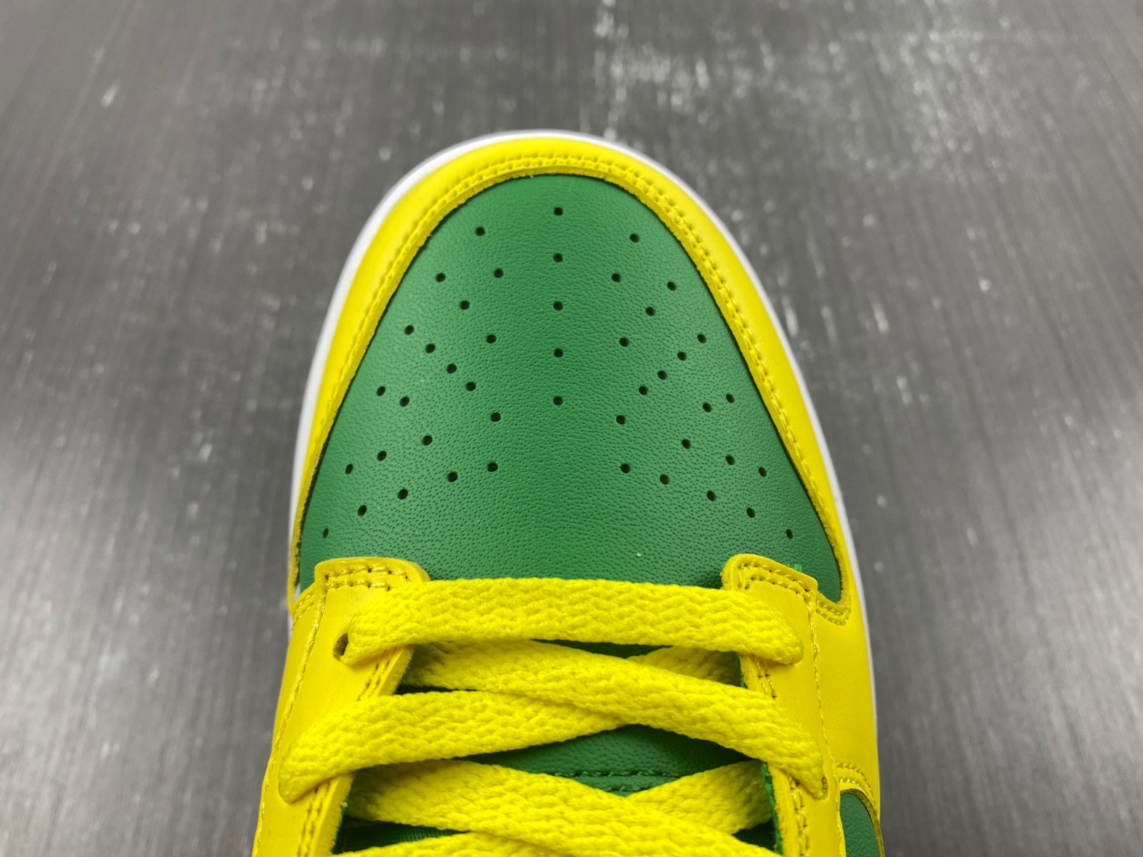 Nike Dunk Low “Reverse Brazil” DV0833-300