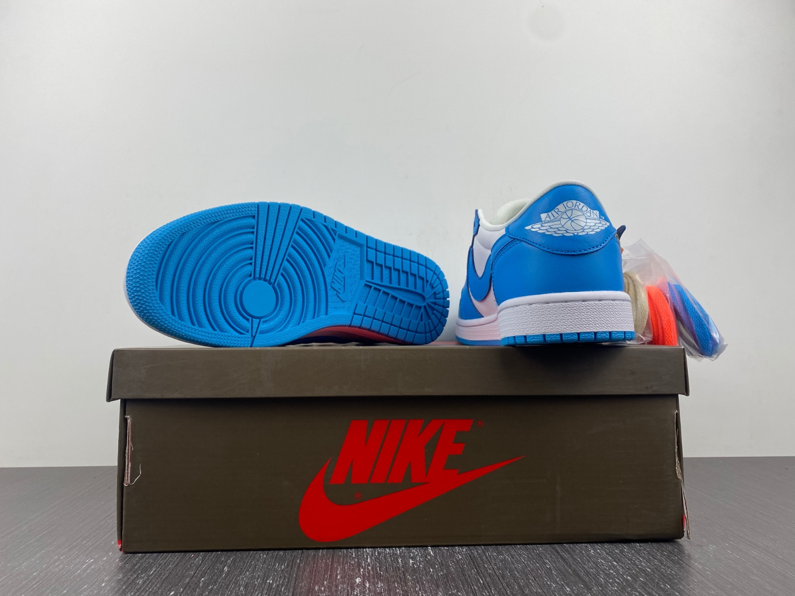 Air Jordan 1 Low OW Sneaker CZ0790-148
