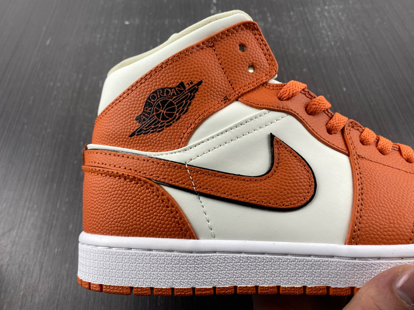 Air Jordan 1 Mid SE WMNS Coconut Milk Sport Spice DV1302-100