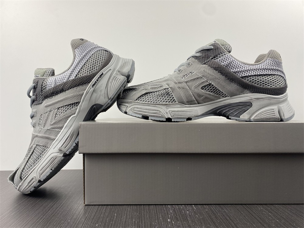 Ba*len*cia*ga phantom sneaker