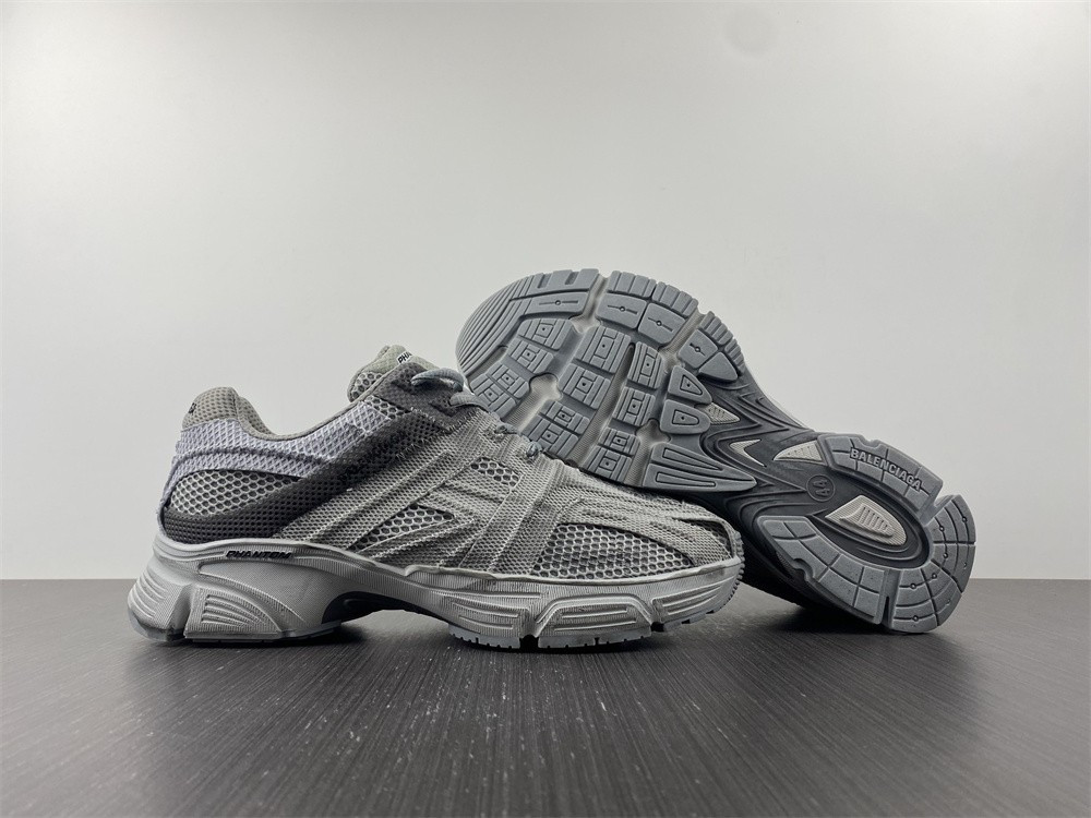Ba*len*cia*ga phantom sneaker