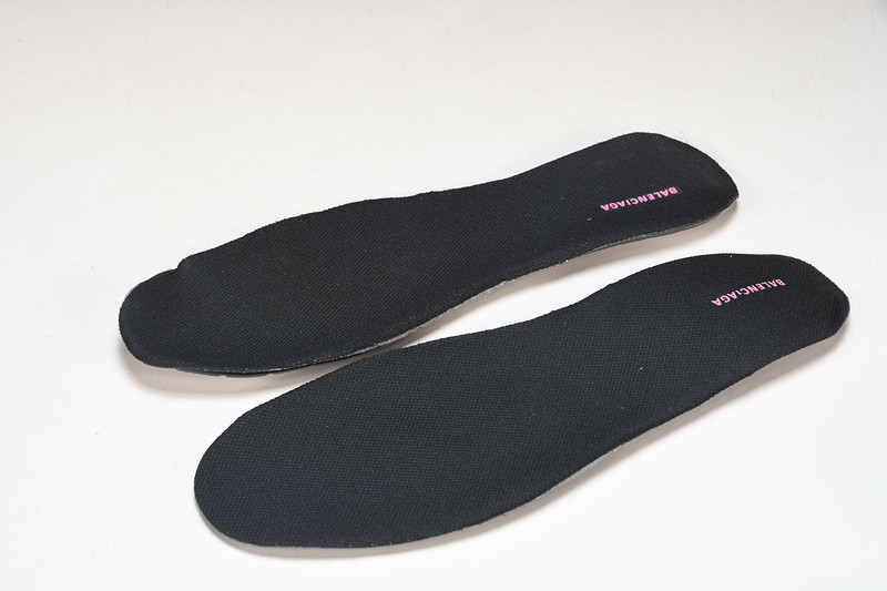 Ba*len*cia*ga track 542436 w2la1-2046