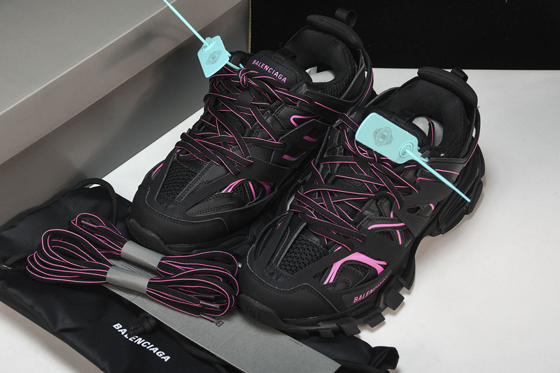 Ba*len*cia*ga track 542436 w2la1-2046