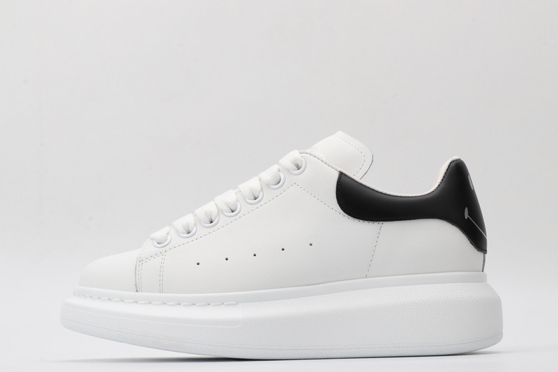 ALEXANDER MCQUEEN SNEAKER
