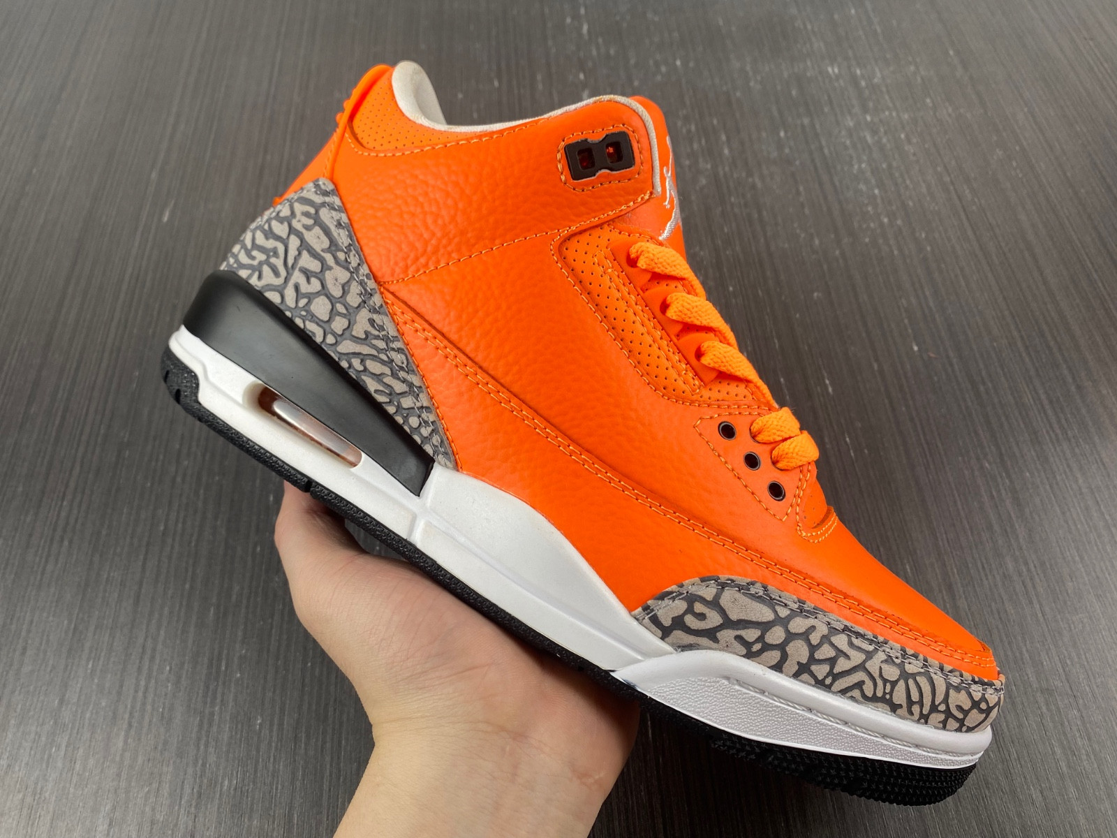 Air Jordan 3 Retro CT8532-801