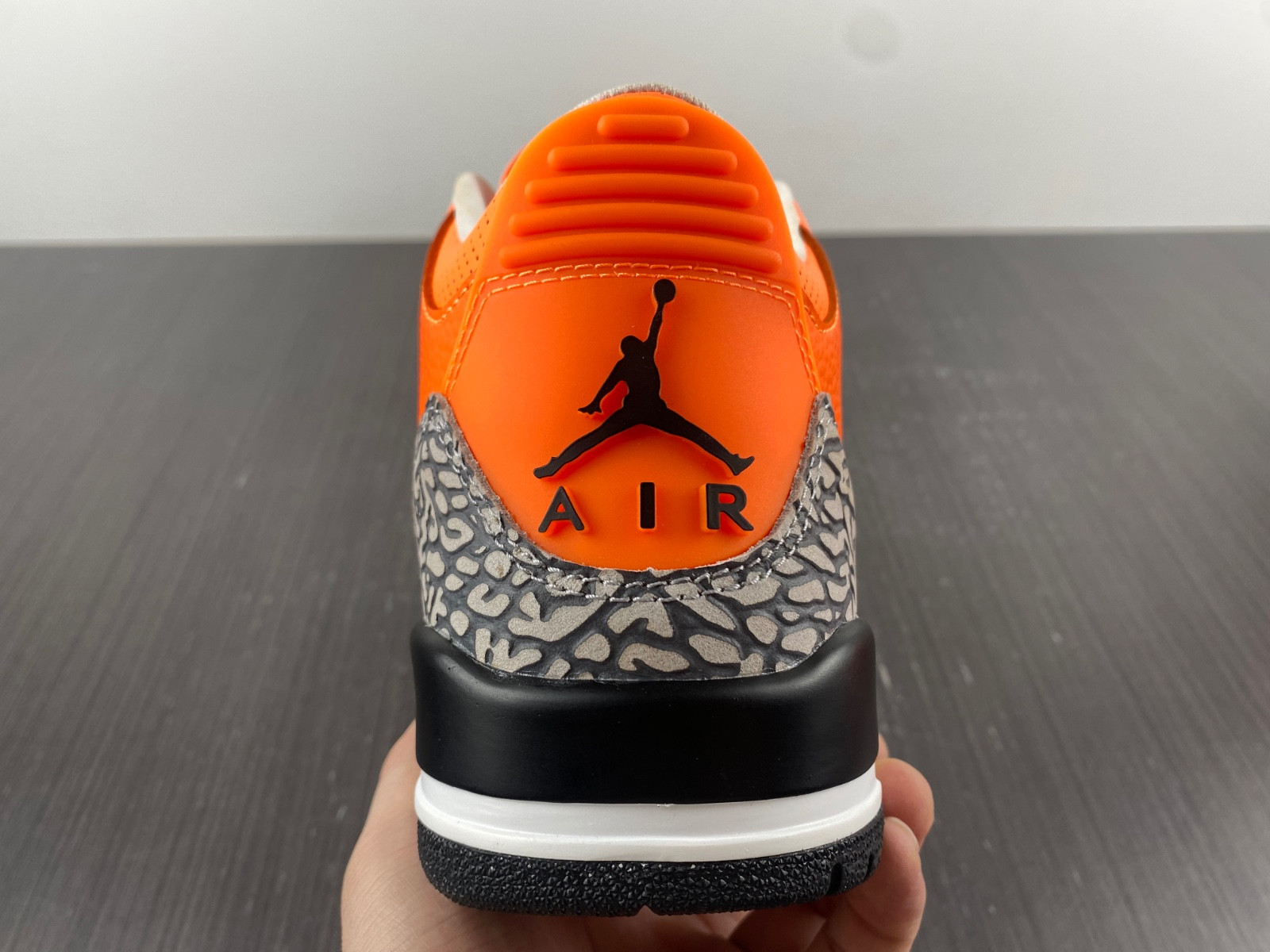 Air Jordan 3 Retro CT8532-801