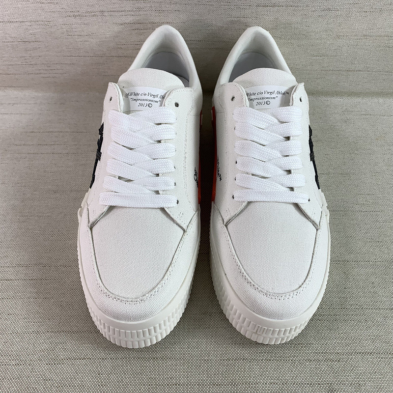 Off-White c/o Virgil Abloh