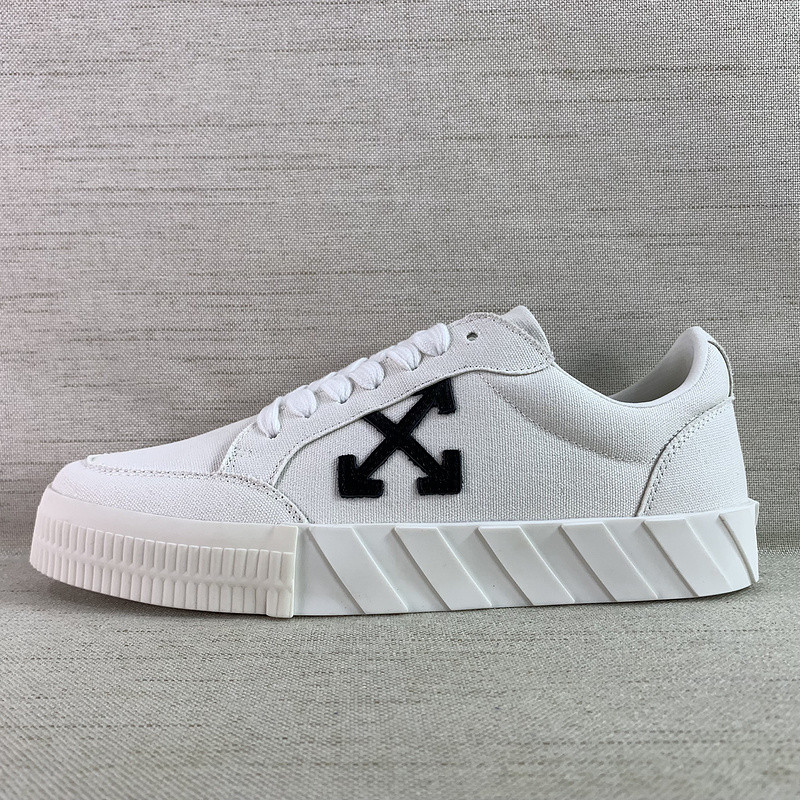 Off-White c/o Virgil Abloh