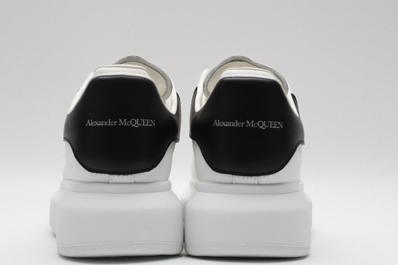 ALEXANDER MCQUEEN SNEAKER