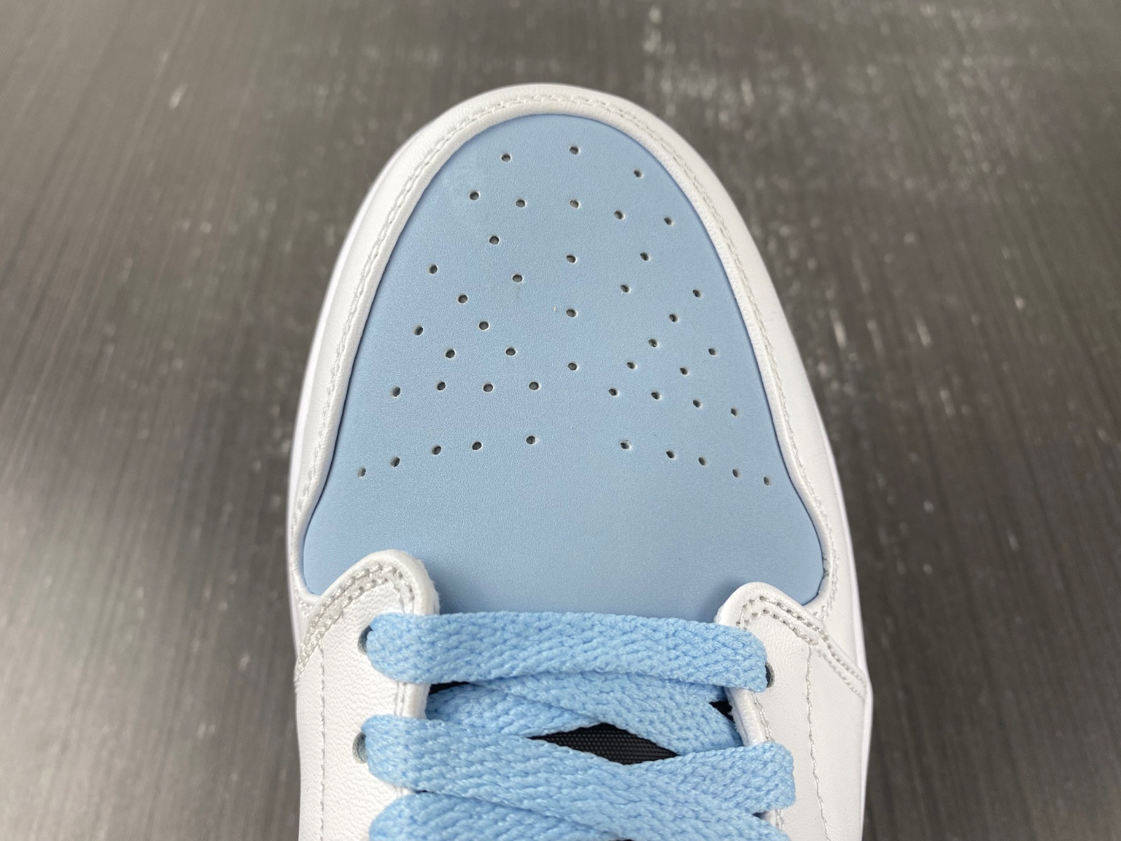 Jordan 1 Mid SE Ice Blue (2023) - DV1308-104