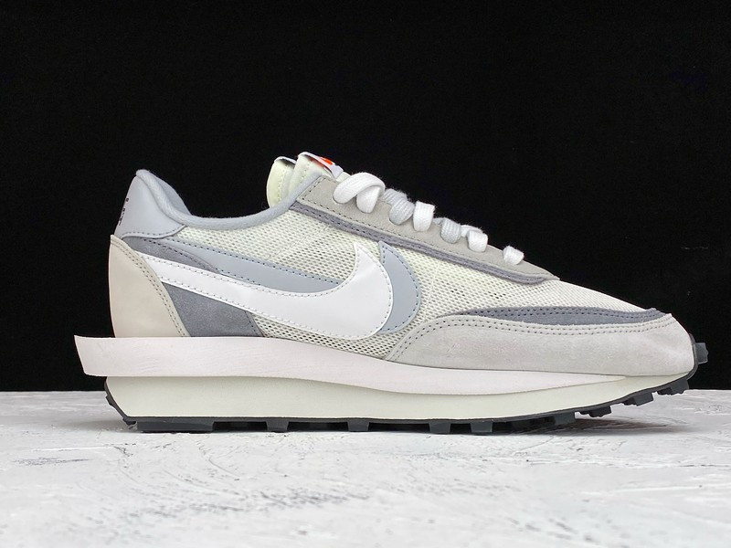 NIKE LD WAFFLE X SACAI SUMMIT WHITE BV0073-100