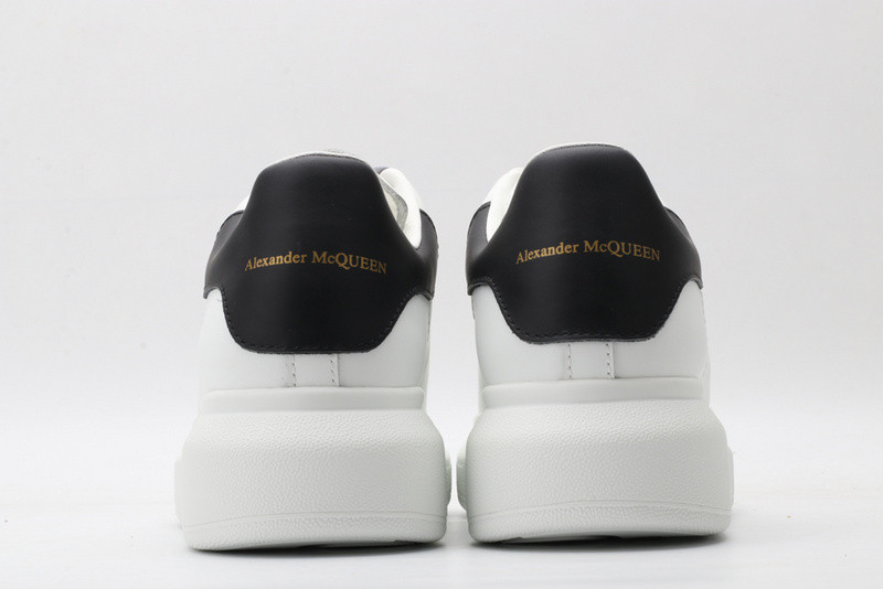 ALEXANDER MCQUEEN SNEAKER