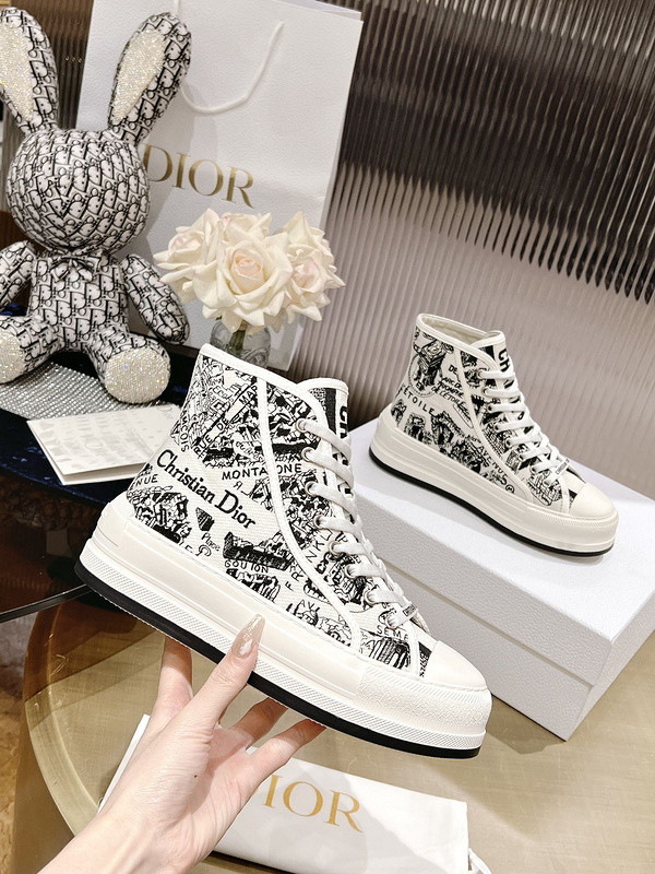 D B23 HIGH-TOP SNEAKERS
