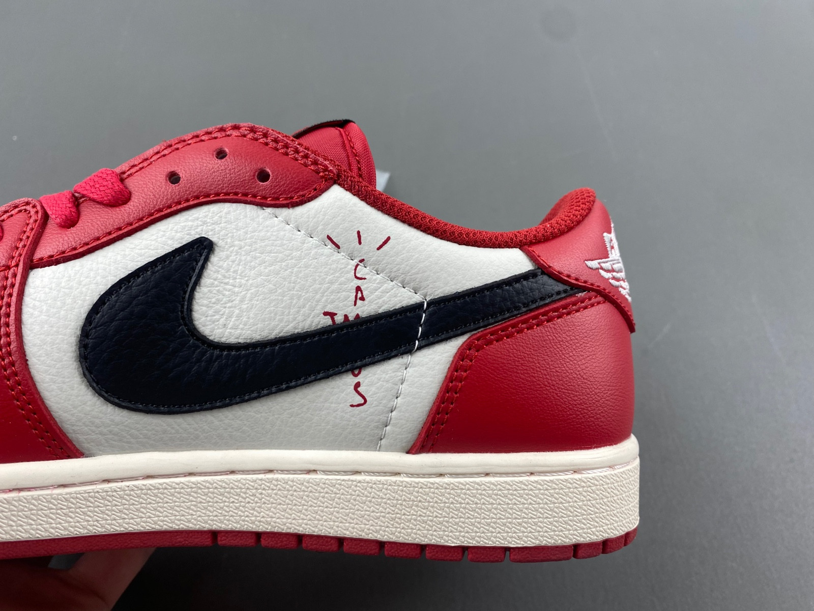 Travis Scott Jordan 1 Low ‘Chicago’ Custom