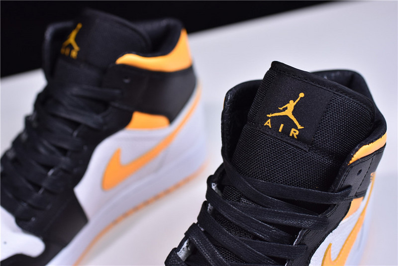 Air Jordan 1 Mid CV5276 107