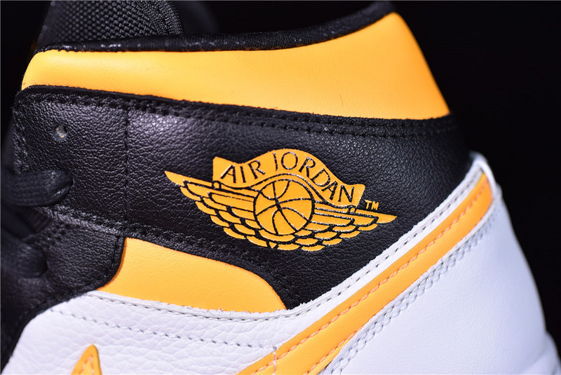 Air Jordan 1 Mid CV5276 107