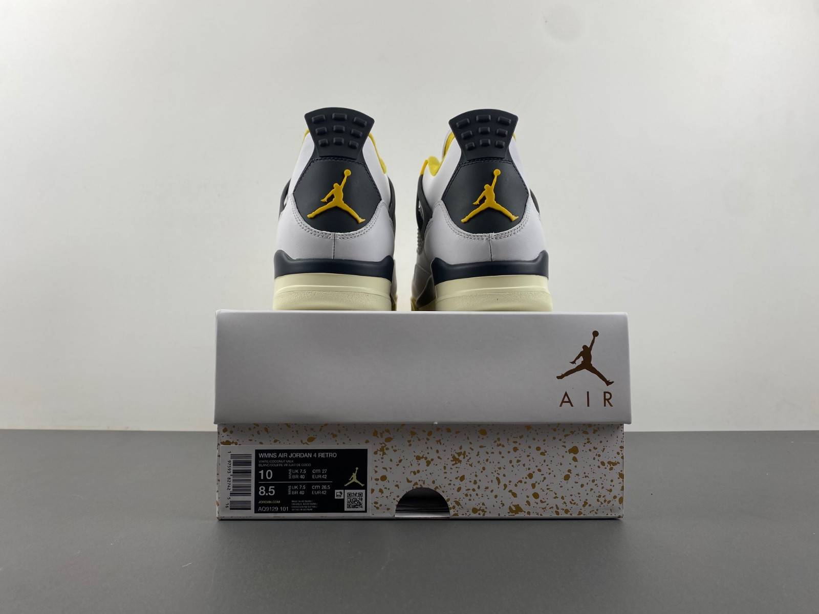 Air Jordan 4 Womens "Vivid Sulfur" AQ9129-101