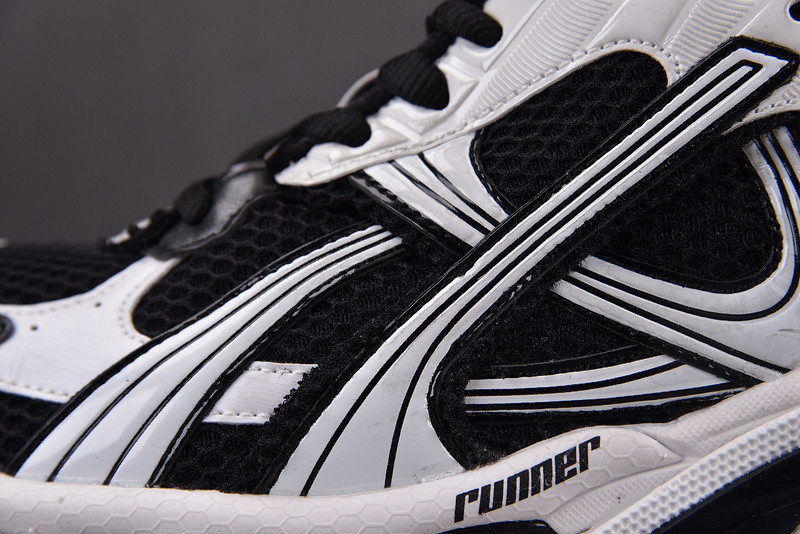 Ba*len*cia*ga runner 772774-w3rny-0120 (it’s not the same as the previous one!)