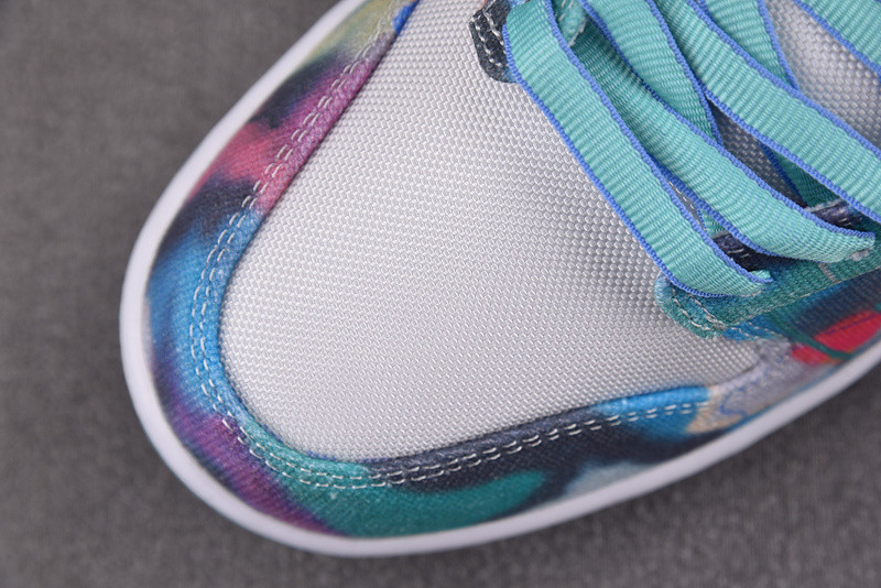 Futura Laboratories x Nike SB Dunk Low HF6061-400