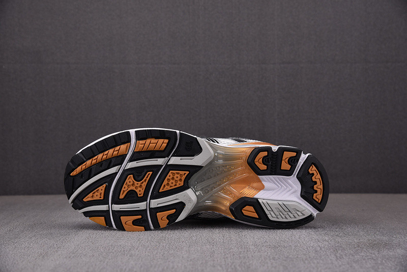 As*ic*s gel kayano 14 (silver / gold) 1201a019-102