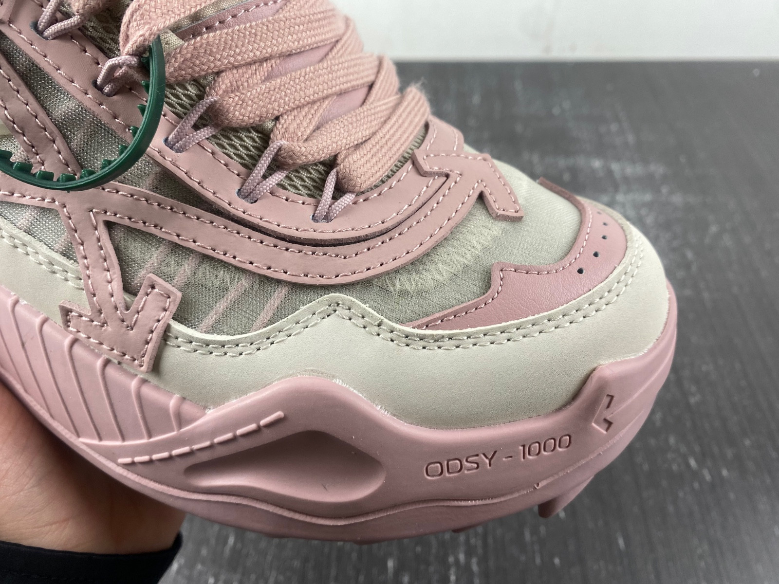 OW C/O ODSY-1000 SPORTS SHOES