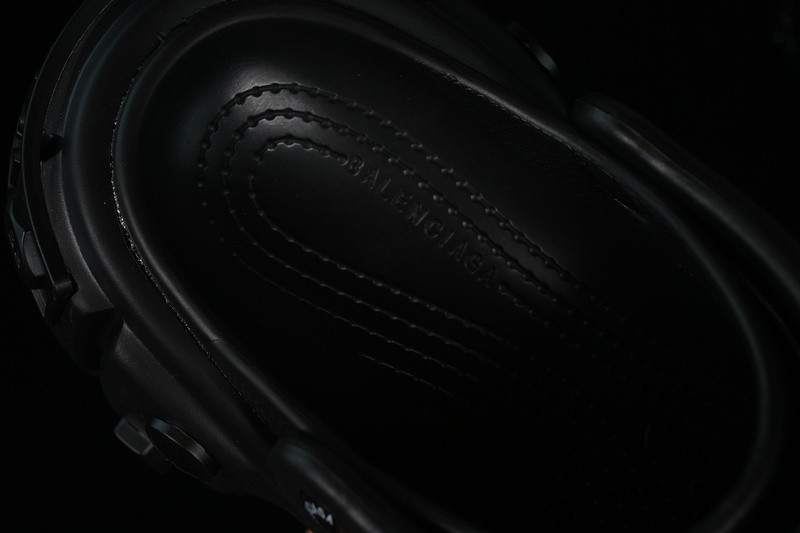 Ba*len*cia*ga slides