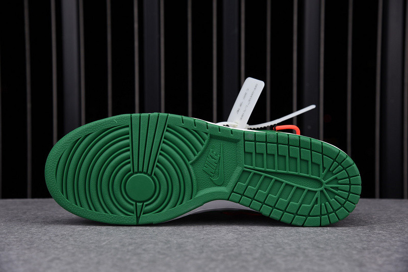 OWF x Nike Dunk Low CT0856-100