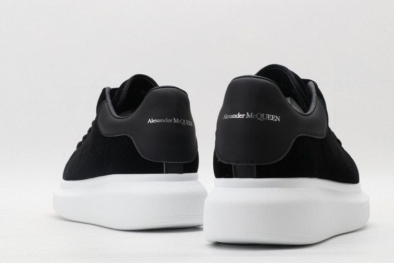 ALEXANDER MCQUEEN SNEAKER