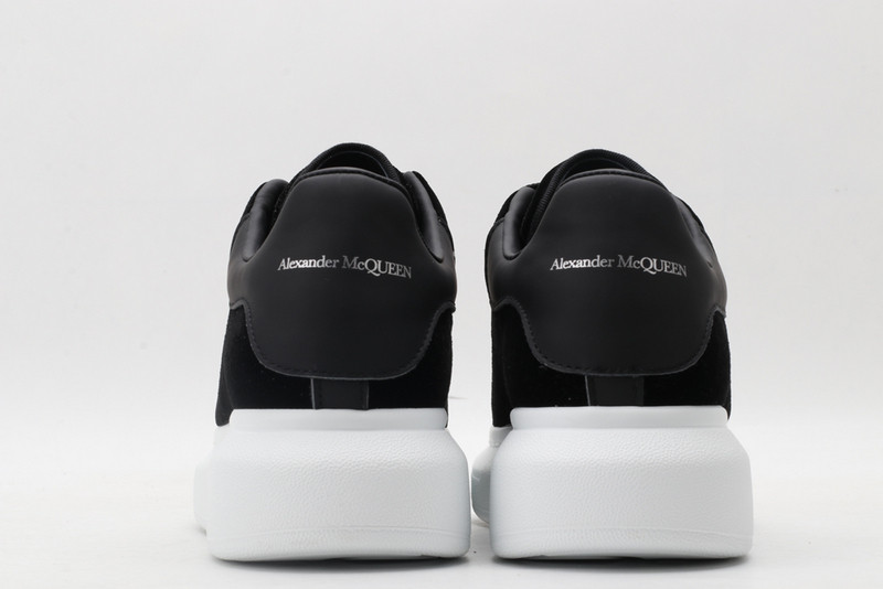 ALEXANDER MCQUEEN SNEAKER