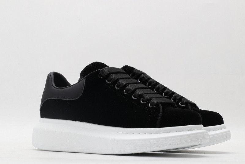 ALEXANDER MCQUEEN SNEAKER