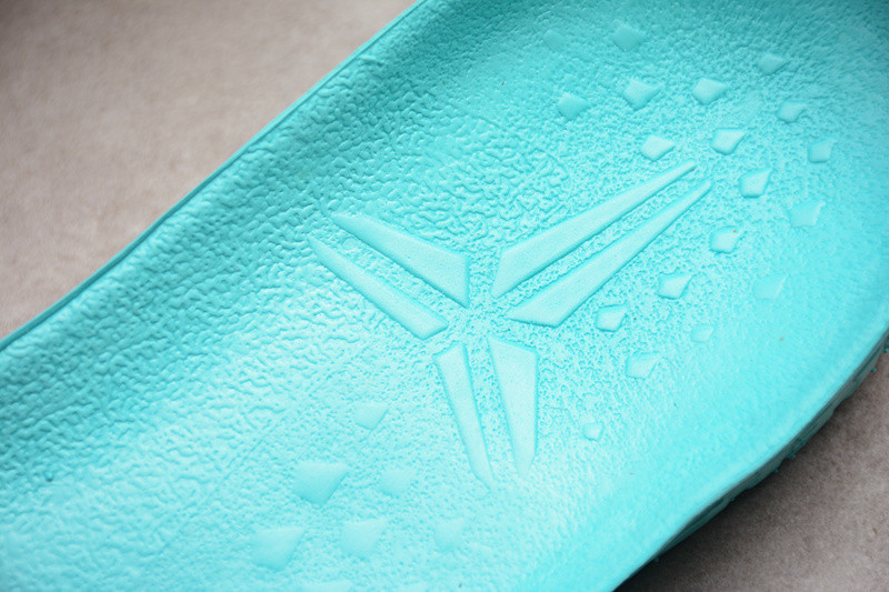 NIKE ZOOM KOBE 8 VIII 555286-002