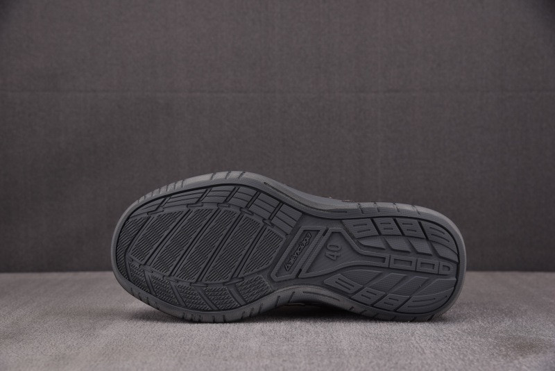 Balenciaga Hamptons Worn-Out