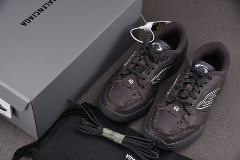 Balenciaga Hamptons Worn-Out