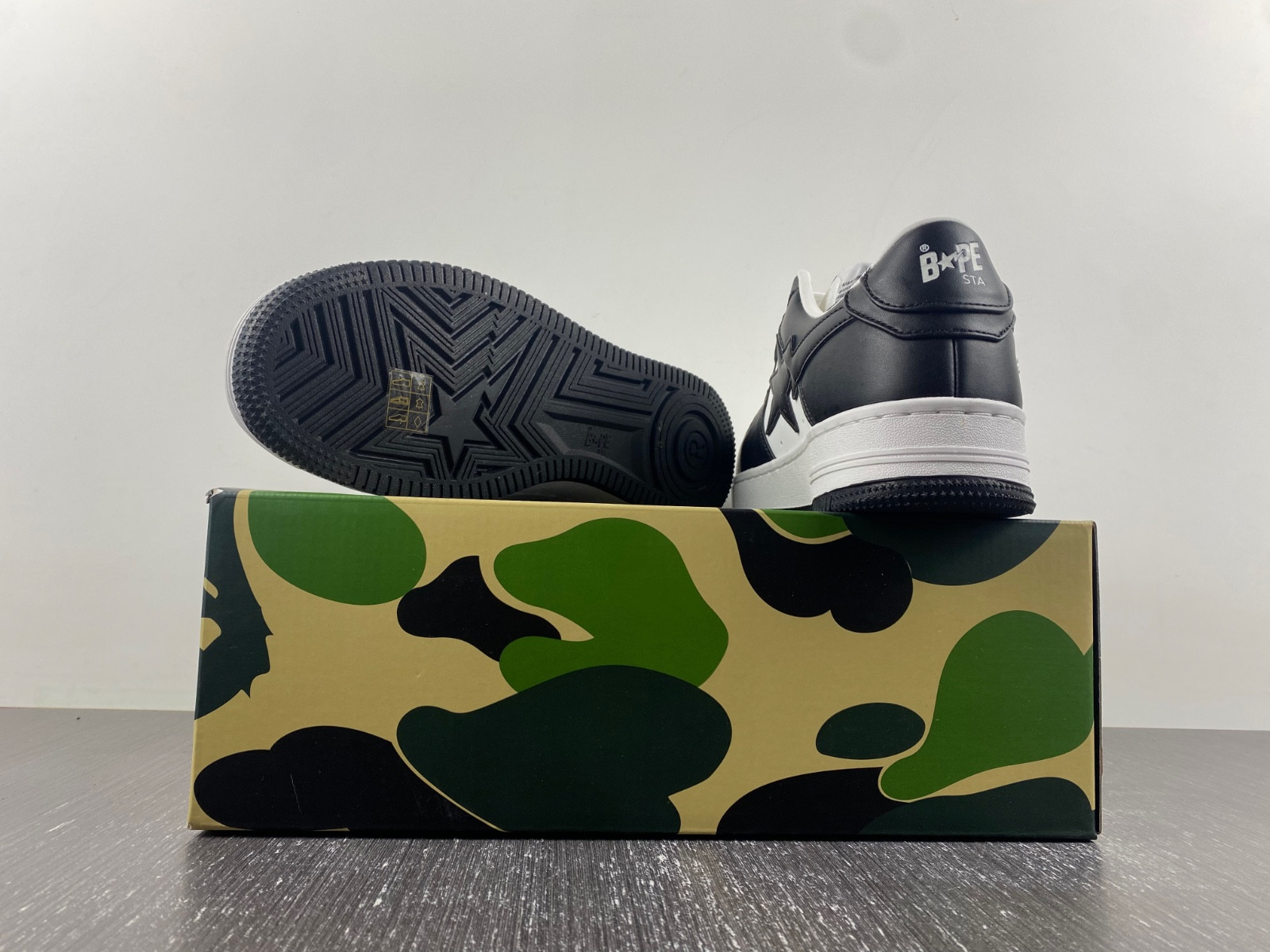 BAPE SNEAKERS