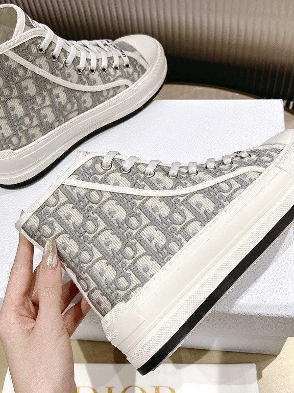 D B23 HIGH-TOP SNEAKERS