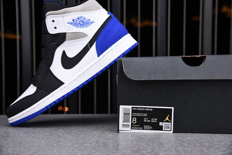 Air Jordan 1 Mid SE “Game Royal” 852542-102