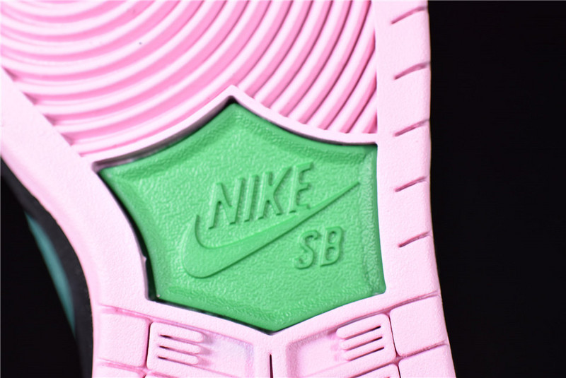 Nike Dunk SB Hi “Invert Celtics” CU7349-001